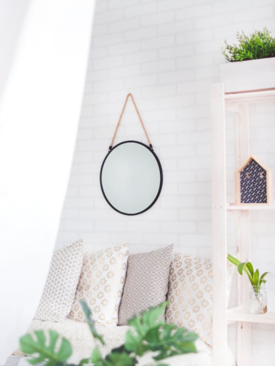 Round Hanging Mirror